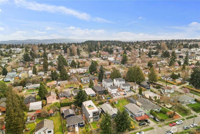 8628 20th Avenue SW, Seattle, WA 98106