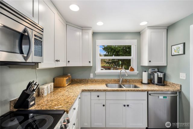 8628 20th Avenue SW, Seattle, WA 98106