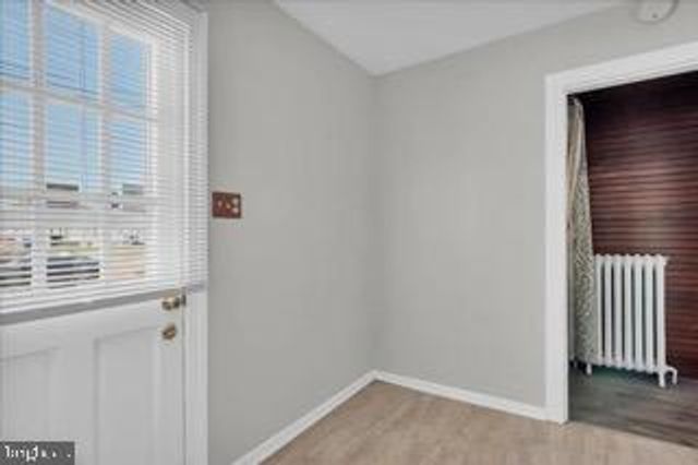 34 W BROAD ST, Burlington, NJ 08016
