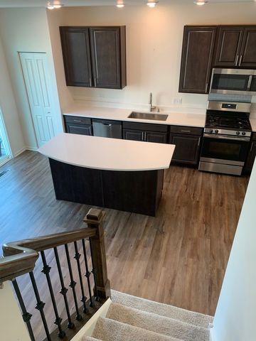 285 Lakeshore Drive, Oswego, IL 60543