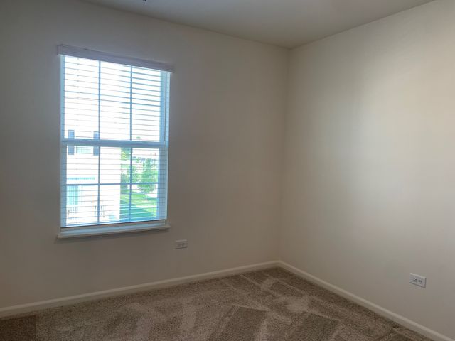 285 Lakeshore Drive, Oswego, IL 60543