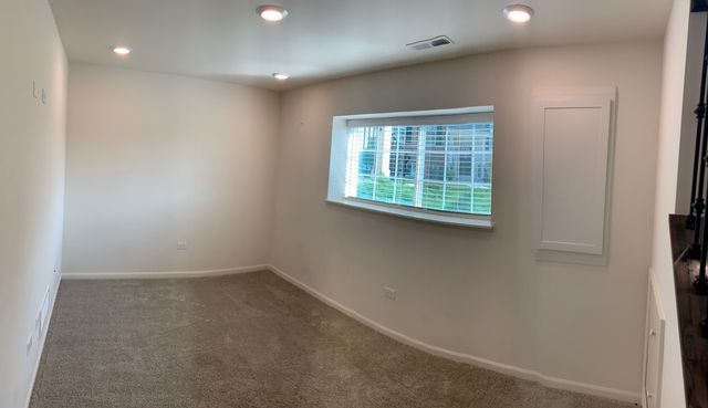 285 Lakeshore Drive, Oswego, IL 60543