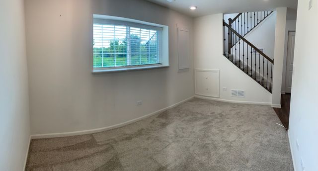 285 Lakeshore Drive, Oswego, IL 60543