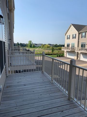 285 Lakeshore Drive, Oswego, IL 60543