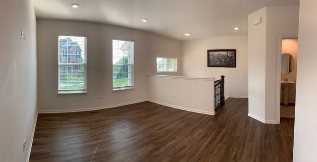 285 Lakeshore Drive, Oswego, IL 60543