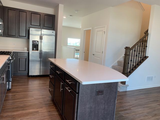 285 Lakeshore Drive, Oswego, IL 60543