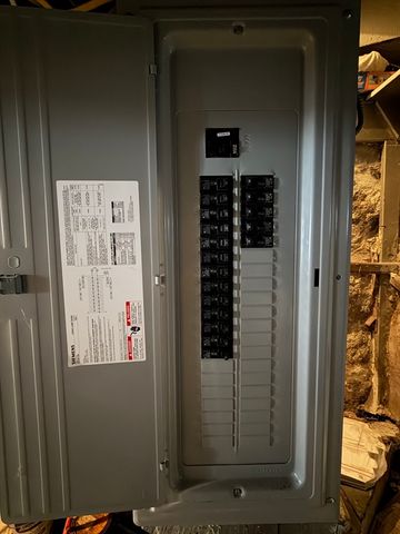 186 Maxfeild, New Bedford, MA 02740