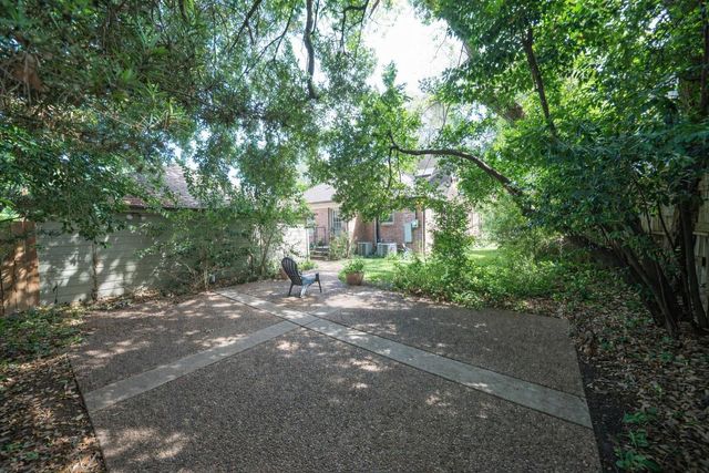 3702 Sunset Boulevard, West University Place, TX 77005