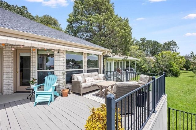 219 Admiral Drive, Gun Barrel City, TX 75156