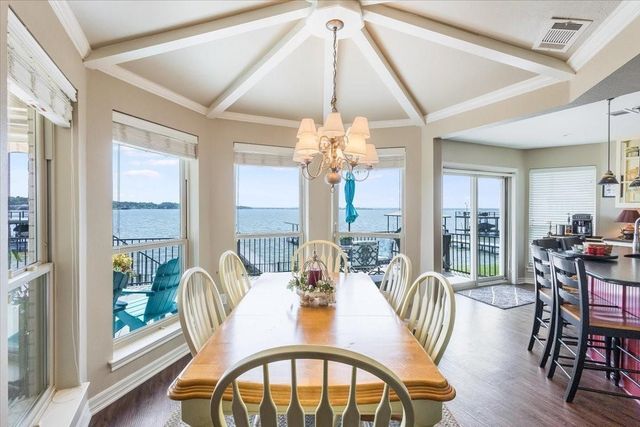 219 Admiral Drive, Gun Barrel City, TX 75156