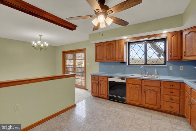 115 HILLSTREAM RD, Red Lion, PA 17356