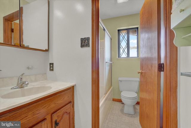 115 HILLSTREAM RD, Red Lion, PA 17356