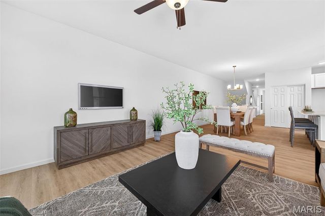 210 Marais Temps Clair Way, St Charles, MO 63301