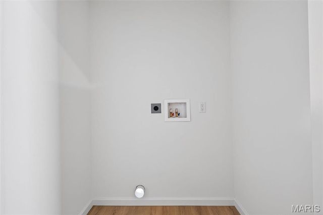 210 Marais Temps Clair Way, St Charles, MO 63301