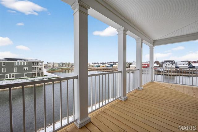 210 Marais Temps Clair Way, St Charles, MO 63301