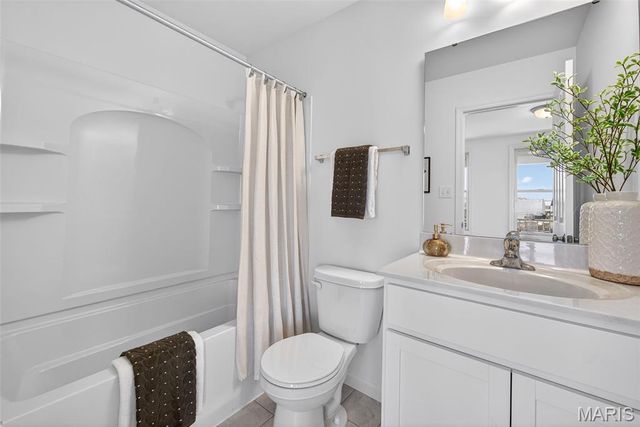 210 Marais Temps Clair Way, St Charles, MO 63301