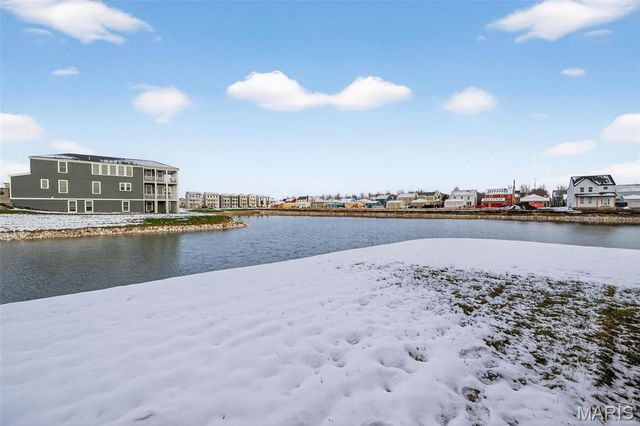 210 Marais Temps Clair Way, St Charles, MO 63301