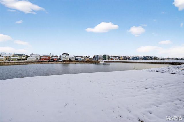 210 Marais Temps Clair Way, St Charles, MO 63301