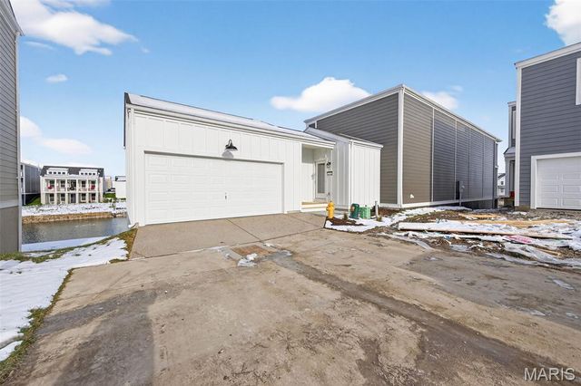 210 Marais Temps Clair Way, St Charles, MO 63301