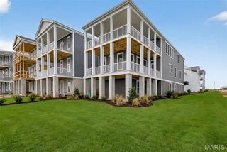 210 Marais Temps Clair Way, St Charles, MO 63301