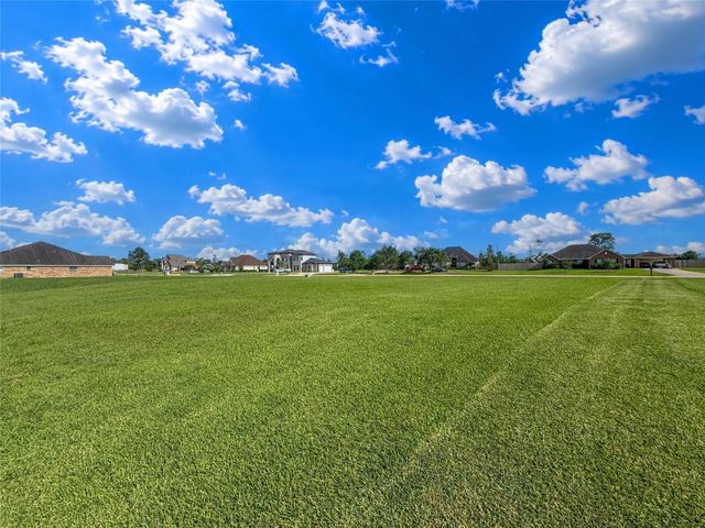 3711 S Shore Drive, Rosharon, TX 77583