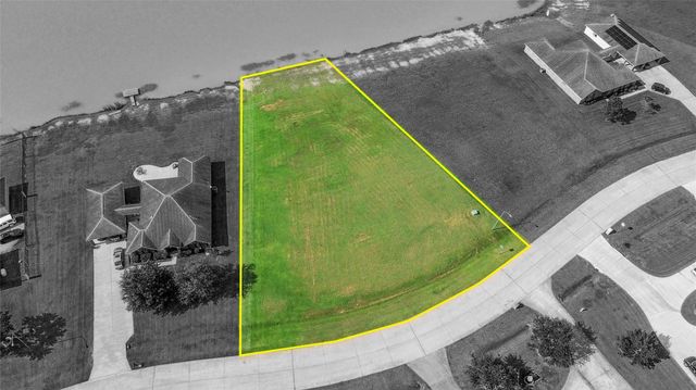 3711 S Shore Drive, Rosharon, TX 77583