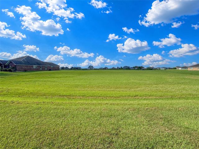 3711 S Shore Drive, Rosharon, TX 77583