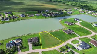 3711 S Shore Drive, Rosharon, TX 77583