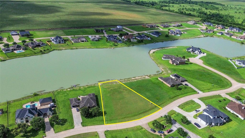 3711 S Shore Drive, Rosharon, TX 77583