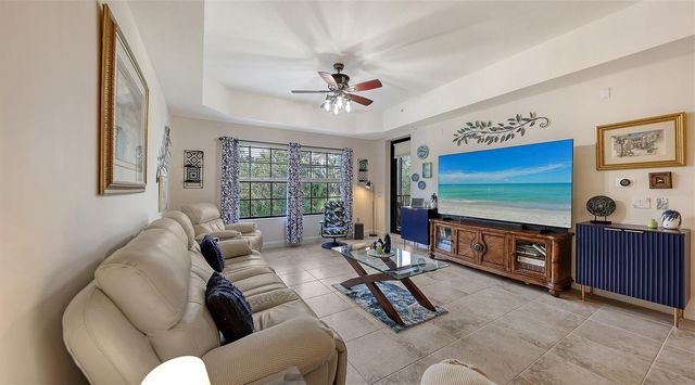 7718 LAKE VISTA COURT 207, Lakewood Ranch, FL 34202