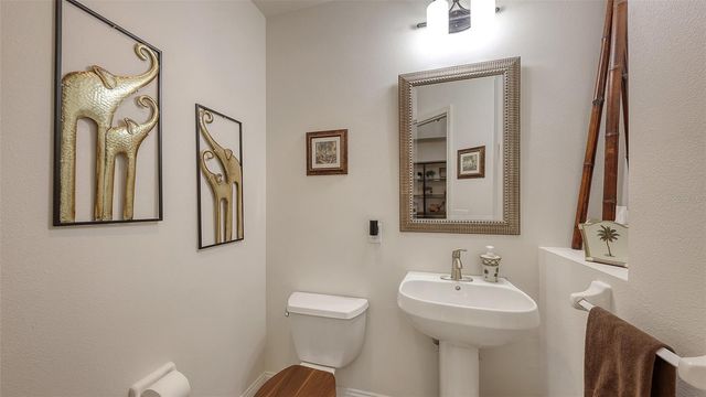 7718 LAKE VISTA COURT 207, Lakewood Ranch, FL 34202