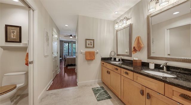 7718 LAKE VISTA COURT 207, Lakewood Ranch, FL 34202