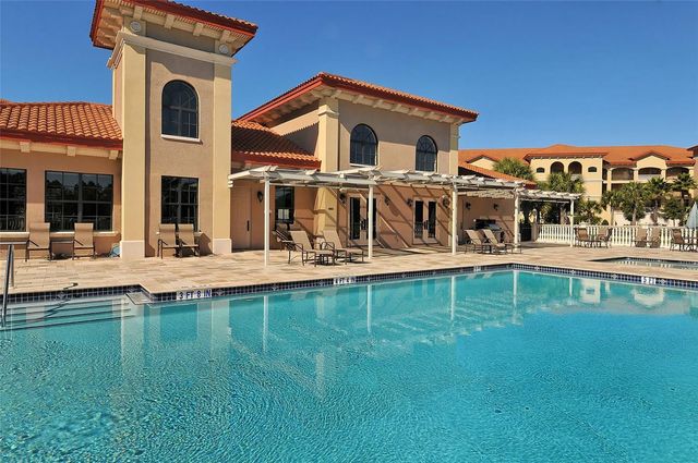 7718 LAKE VISTA COURT 207, Lakewood Ranch, FL 34202