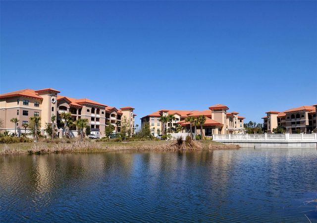 7718 LAKE VISTA COURT 207, Lakewood Ranch, FL 34202