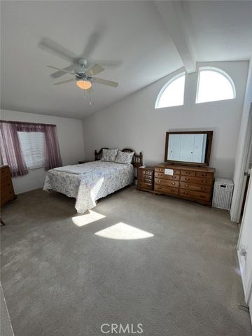 17 Serra Way, San Fernando, CA 91345