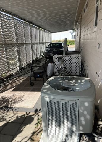 17 Serra Way, San Fernando, CA 91345