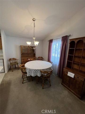 17 Serra Way, San Fernando, CA 91345