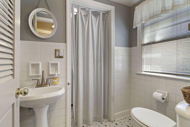7503 3rd AVENUE, Kenosha, WI 53143