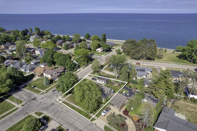7503 3rd AVENUE, Kenosha, WI 53143