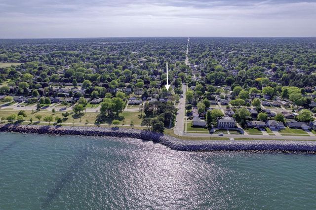 7503 3rd AVENUE, Kenosha, WI 53143