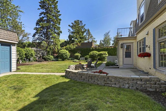 7503 3rd AVENUE, Kenosha, WI 53143