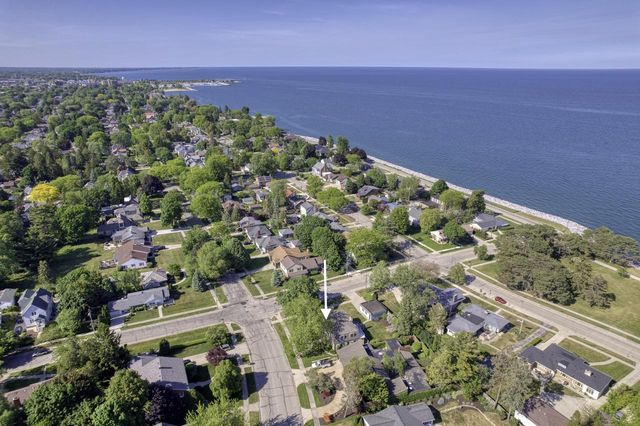 7503 3rd AVENUE, Kenosha, WI 53143