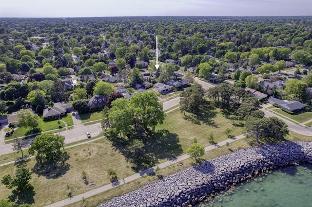 7503 3rd AVENUE, Kenosha, WI 53143