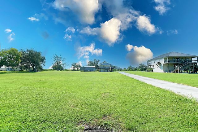 1805 Doctor Beatrous Rd, Theriot, LA 70397