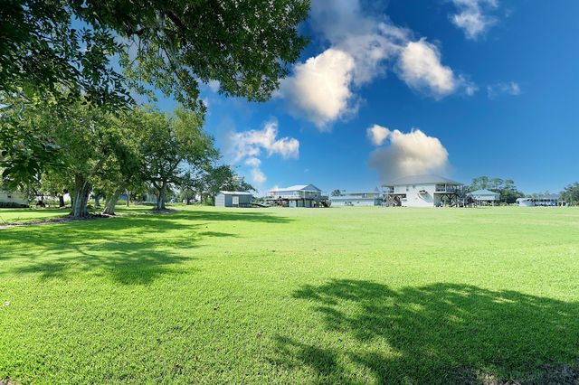 1805 Doctor Beatrous Rd, Theriot, LA 70397