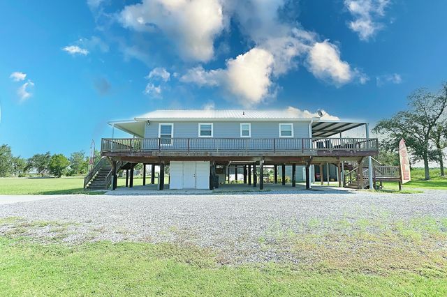 1805 Doctor Beatrous Rd, Theriot, LA 70397