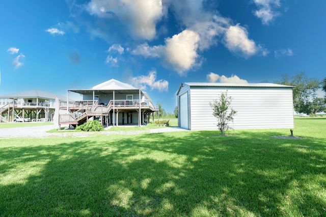 1805 Doctor Beatrous Rd, Theriot, LA 70397