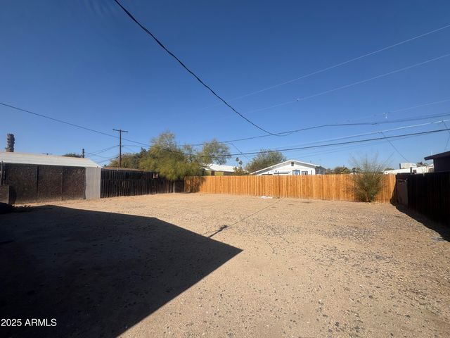 2642 E KINGS Avenue, Phoenix, AZ 85032