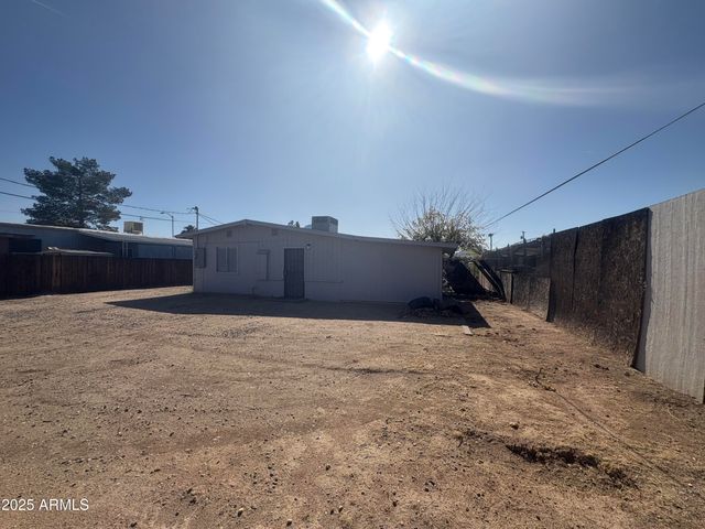 2642 E KINGS Avenue, Phoenix, AZ 85032