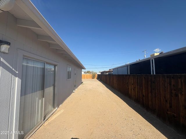 2642 E KINGS Avenue, Phoenix, AZ 85032